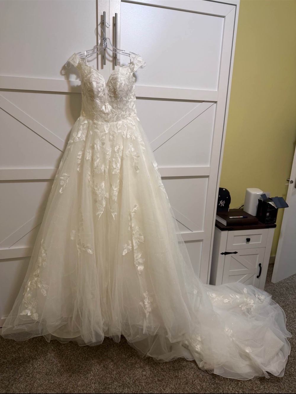 Essense of Australia Wedding Dress A-line Lace Off-Shoulder